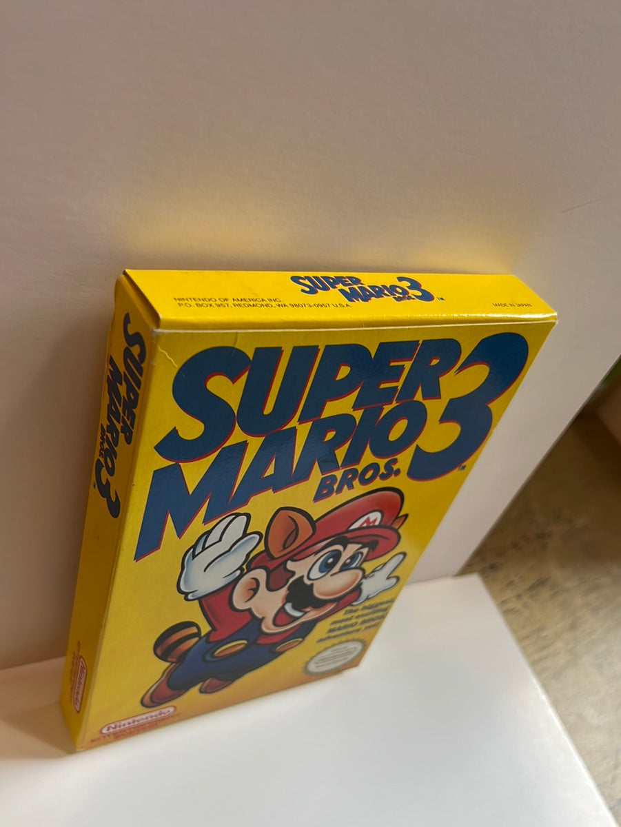 Super Mario Bros with Box Nintendo NES 3 outlets Screw Foam Promotional Star Variant