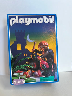 Playmobil 3838 : Witch & Cauldron Halloween Mint in Sealed Box