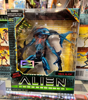 Kenner Hasbro Vintage Alien Resurrection: Aqua Alien Figure