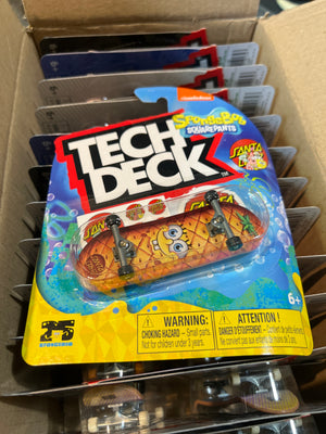 Tech Deck : Spongebob X Santa Cruz (SpongeBob As Pineapple) Fingerboard