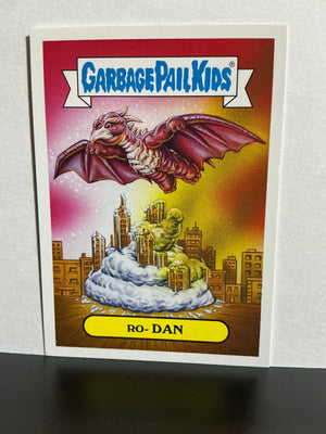 Garbage Pail Kids : Revenge of the Horror-ible (2019 Series) - Retro Horror Sticker  12a- Ro-Dan