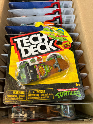 Tech Deck : Teenage Mutant Ninja Turtles X Santa Cruz (Mikey w/ Pizza) Fingerboard