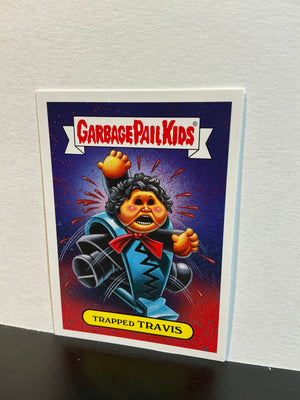 Garbage Pail Kids : Revenge of the Horror-ible (2019 Series) - Trapped Travis 17a