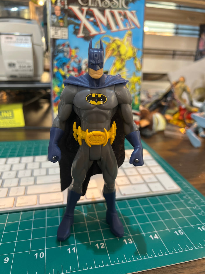 DC Universe Classics : Batman Figure (Blue Cloth Cape) Loose