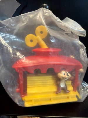 Disney Mickey's Toontown : Burger King Fast Food Toy Chip & Dale Wind-Up Toy MISP
