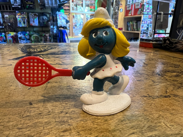 Smurfs : 1981 Vintage Tennis Smurfette PVC Figure