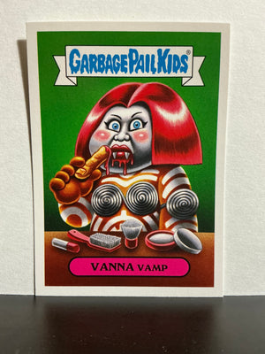 Garbage Pail Kids : Revenge of the Horror-ible (2019 Series) - Cult Horror Stickers 20b Vanna Vamp