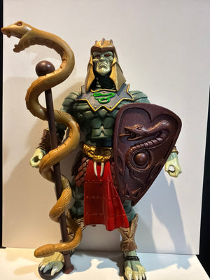 Masters of the Universe MOTU Classics: Battle Armor King Hsss  / Mint - Complete