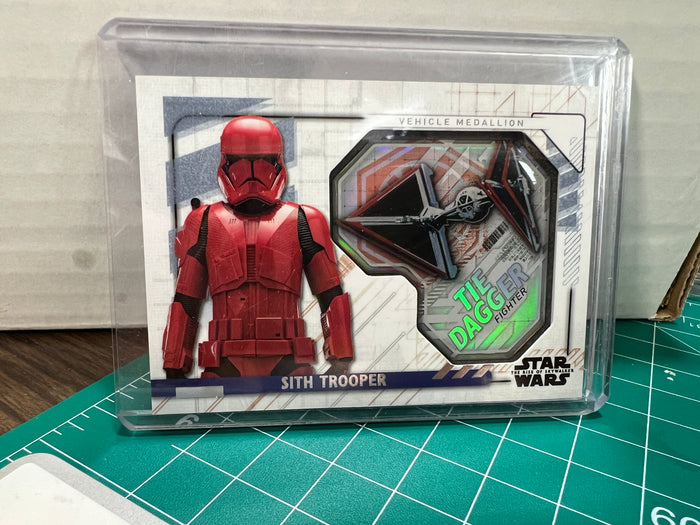 Star Wars: Rise of Skywalker : Vehicle Medallion Card - Sith Trooper Tie Dagger MVM-ST