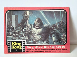 King Kong 1976 Topps Cards #2 "Kong Attacks New York Harbor"