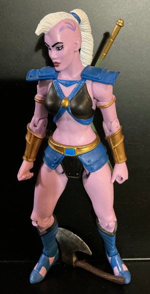 Masters of the Universe MOTU Classics: Huntara Loose / Mint / Complete (Sorry…both swords are there that was a bad angle.)