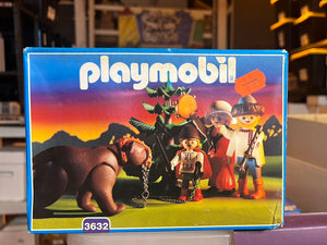 Playmobil 3632 : Romani Family With Dancing Bear Mint in Sealed Box
