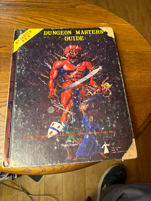 Advanced Dungeons & Dragons : AD&D Dungeon Masters Guide 1st Revised Edition HC