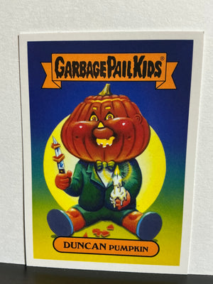 Garbage Pail Kids : Revenge of the Horror-ible (2019 Series) - Classic Monsters Sticker 2b Duncan Pumpkin