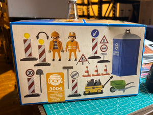 Playmobil : Construction Workers Set 3004 (1998) Mint in Sealed Box