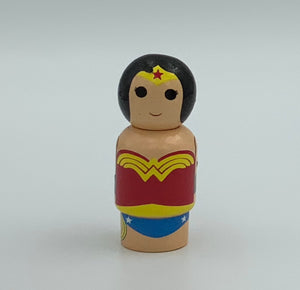 Pinmates: Wonder Woman 2" Figure