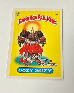 Garbage Pail Kids SINGLES: 1985 Oozy Suzie (28a) (glossy)