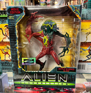 Kenner Hasbro Vintage Alien Resurrection: Battle Scarred Alien Figure