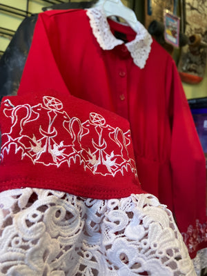 chilling adventures of sabrina red dress Netflix: Sabrina Spellman's 10 Best Outfits From Chilling Adventures Of  Sabrina