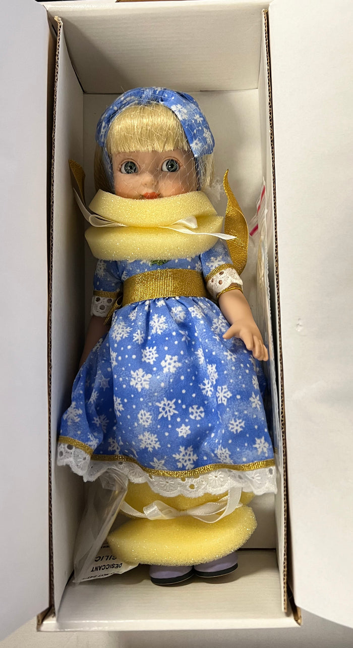 Tonner Mary Engelbreit's Ann Estelle 10" Snowy Lace Doll