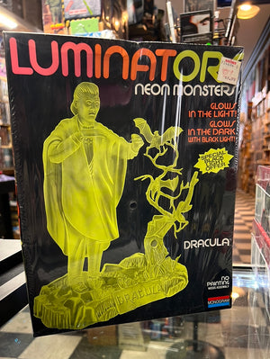 Luminators Neon Monsters Dracula : Monogram Sealed Model Kit (Aurora)