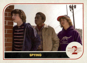 Stranger Things : Series 2 Topps Trading Cards #ST-11 - Spying