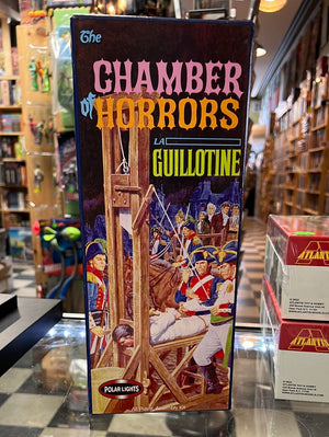 The Chamber of Horrors La Guillotine : Aurora Repro Polar Lights Model
