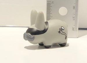Grey w/ Blindfold Pin the tail :  1.5" Personal Happiness Labbit - Kozik x Kidrobot Smorkin' Labbit Mini-Figure