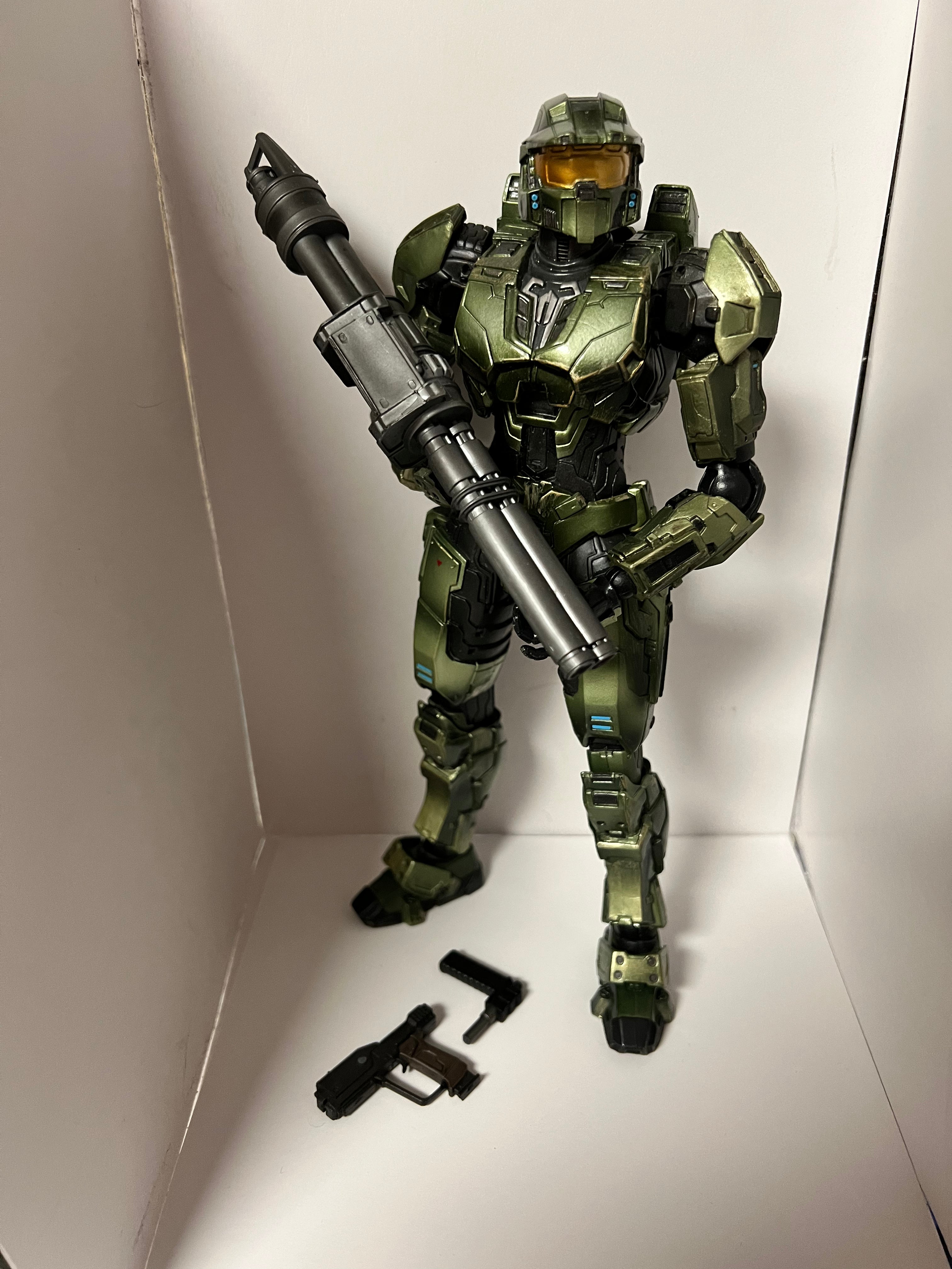 Play arts best sale master chief