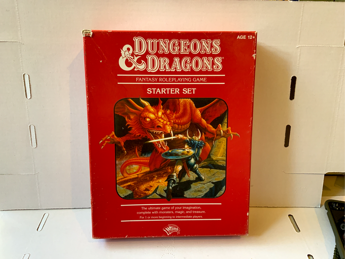 DUNGEONS & DRAGONS 2010 Red Box (Missing Dice)