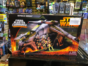 STAR WARS : REVENGE OF THE SITH REPUBLIC GUNSHIP MIB