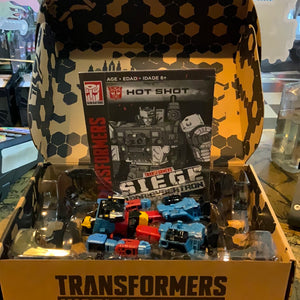 War for Cybertron Trilogy : HOT SHOT  Mint in Open Box